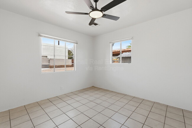 Building Photo - 1432 N Columbus Blvd