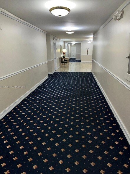 Building Photo - 5005 Collins Ave