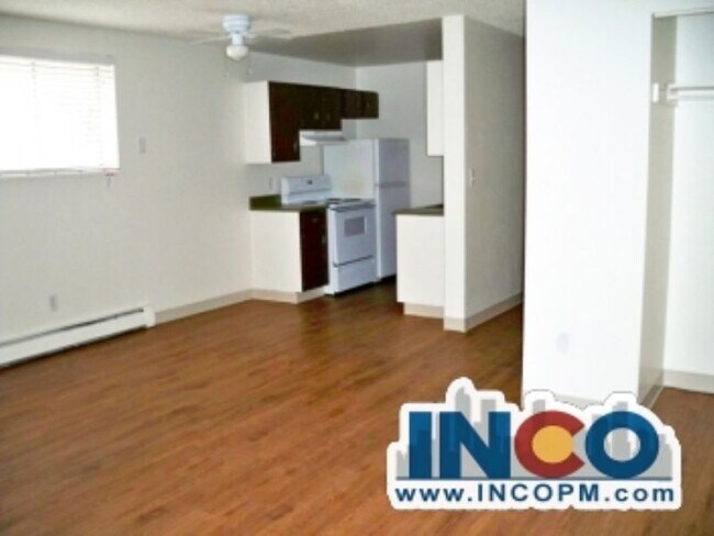Building Photo - Awesome Remodeled STUDIO apartment near Ri...