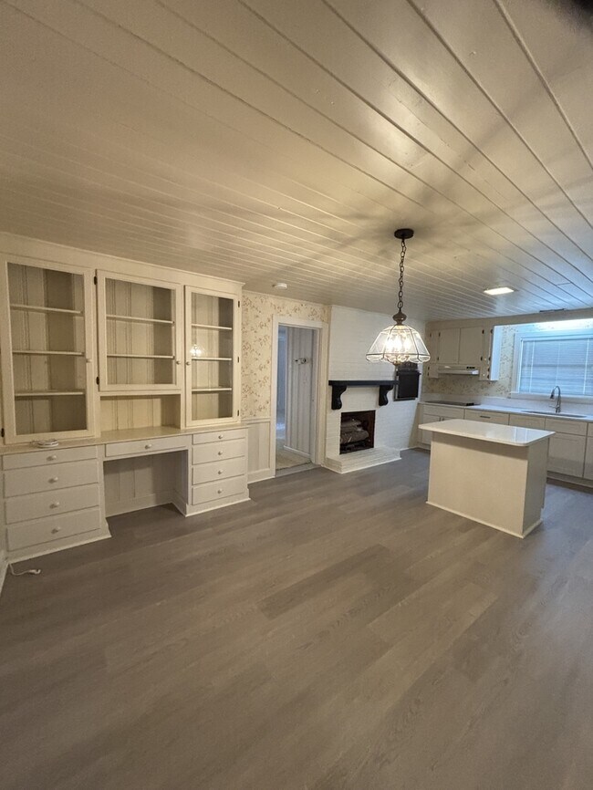 Building Photo - 2115 Galilee Rd