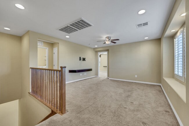 Building Photo - Southern Highlands: Spacious 4-Bedroom Home in a Gated Community with Upstairs Loft, Private Back...