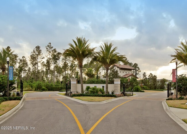 Building Photo - 12770 Valletta St