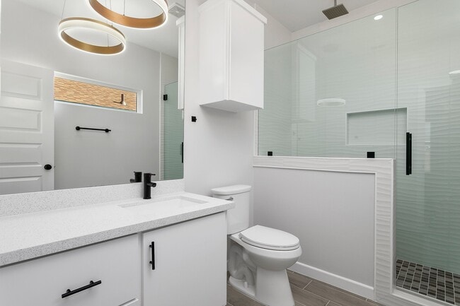 Building Photo - 2302 E Moore Rd