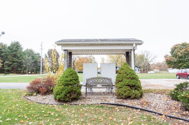 Building Photo - Countryside Villas 9-12