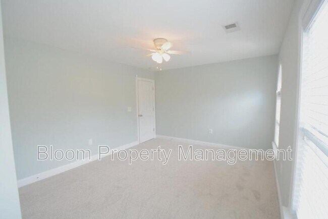 Building Photo - 8566 Royal Palm Ln