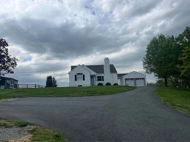 Building Photo - 1247 Oldfield Point Rd