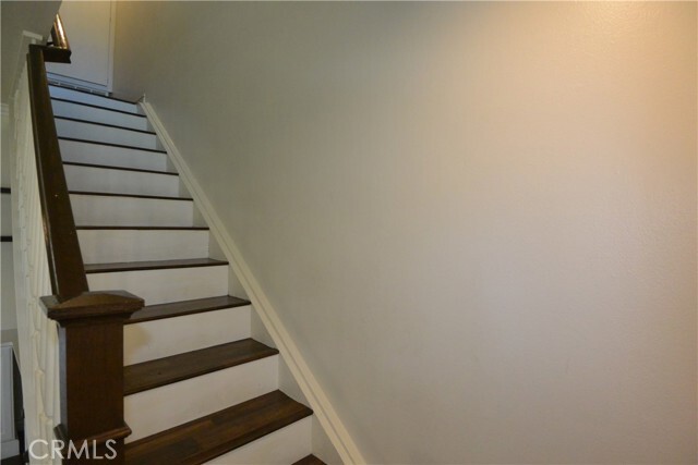Building Photo - 5 Woodfern