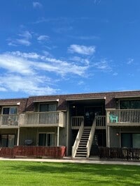 Building Photo - 806 Stone Mountain Dr