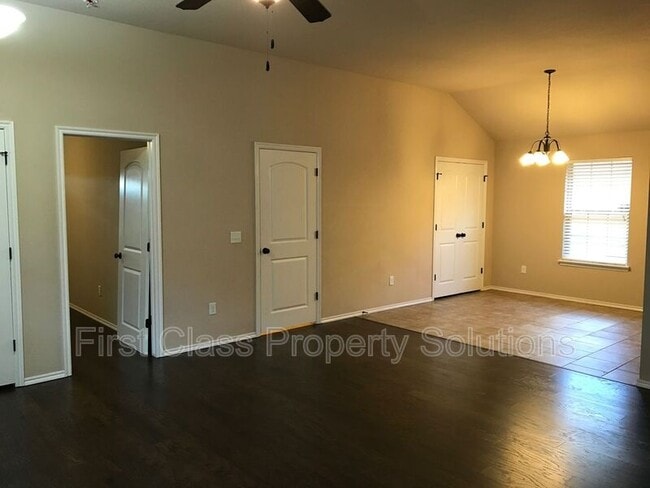 Building Photo - 19816 Serenade Way