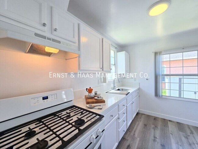 Building Photo - 2814 Candlewood St