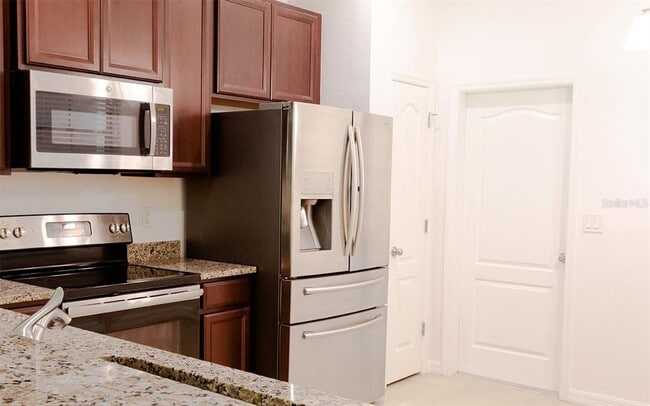Building Photo - 5179 Bay Isle Cir