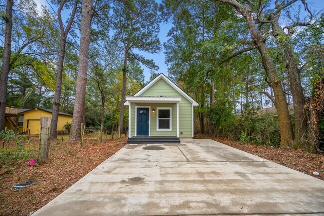 Building Photo - 628 Foster St