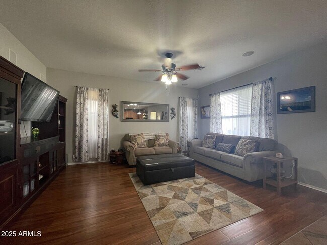 Building Photo - 1534 W Agrarian Hills Dr