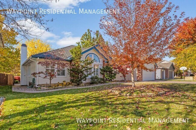 Building Photo - 4917 N Contour Way