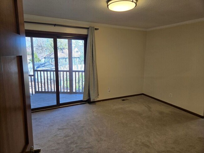 Building Photo - 7210 Juniper Ave