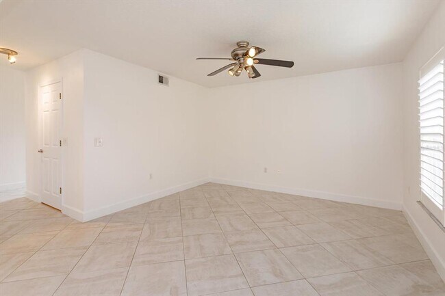 Building Photo - 169 Sawyerwood Pl