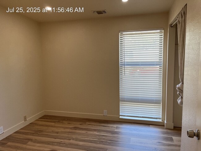 Building Photo - Old Elk Grove 1/2-Plex