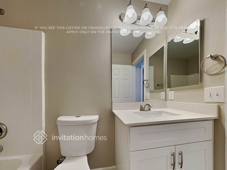 Building Photo - 6027 Ambleshire Ave