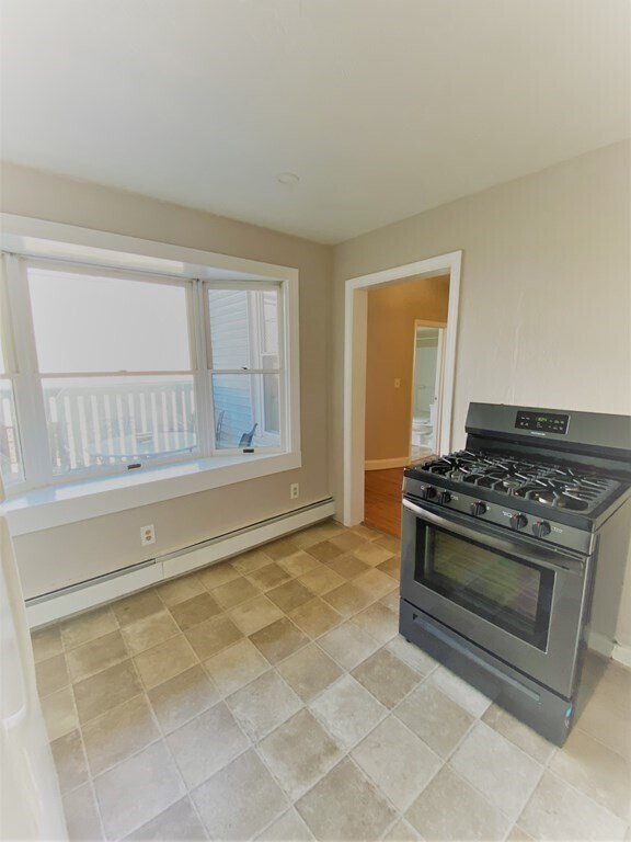 Building Photo - 279 Bowen St