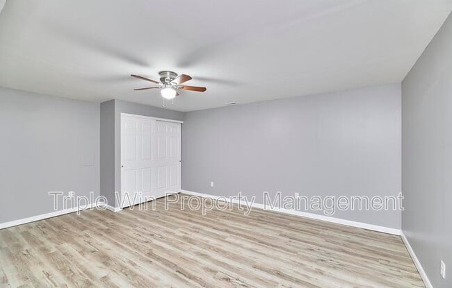 Building Photo - 4927 Triple Tree Ct