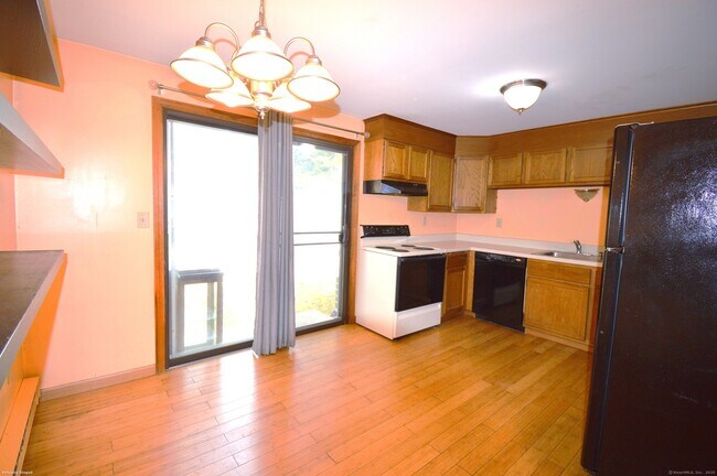 Building Photo - 246 Woodford Ave