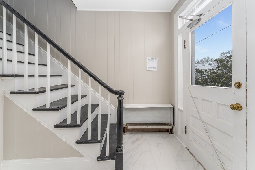 Building Photo - 20 Park Ave