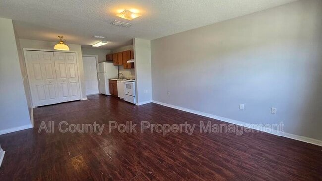 Building Photo - 840 Fox Lake Dr