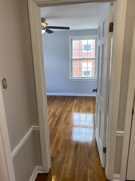 Master bedroom - 2529 Broad Blvd