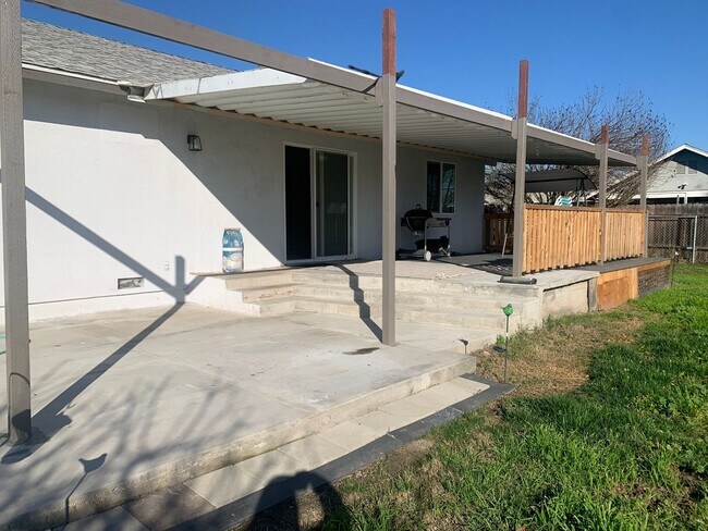 Building Photo - 14539 Blowers St