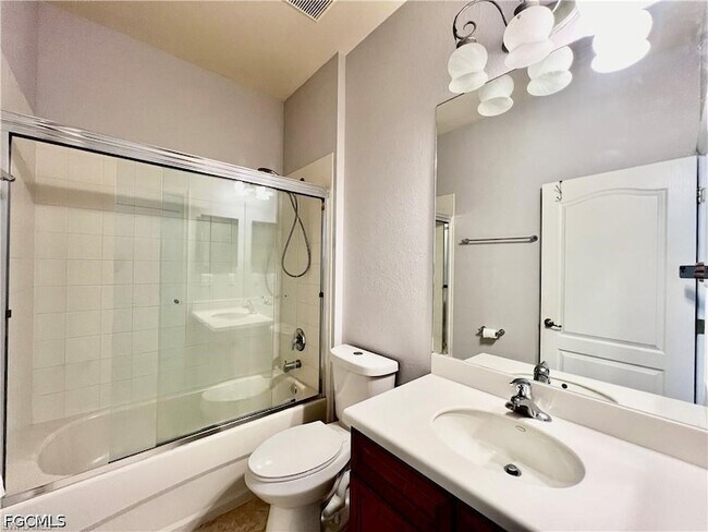Building Photo - 12074 Country Day Cir