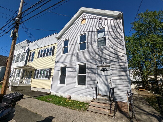 Building Photo - 156 Congress St