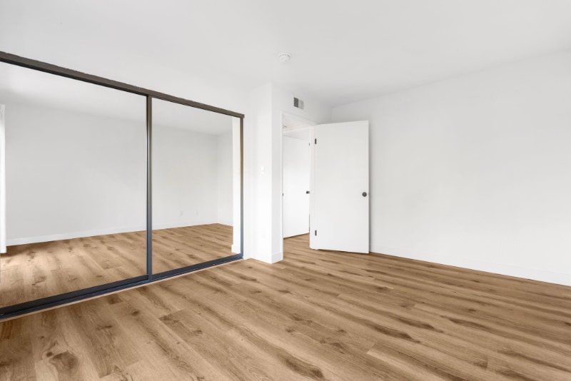 Building Photo - 5240 Whitsett Ave