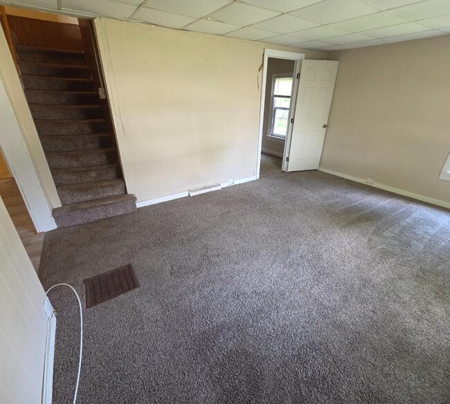 Building Photo - 29 E Vanscoter St