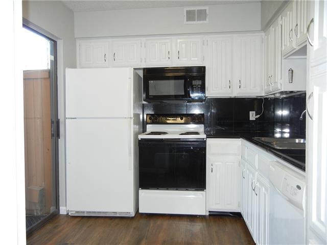 Building Photo - 887 Dublin Dr
