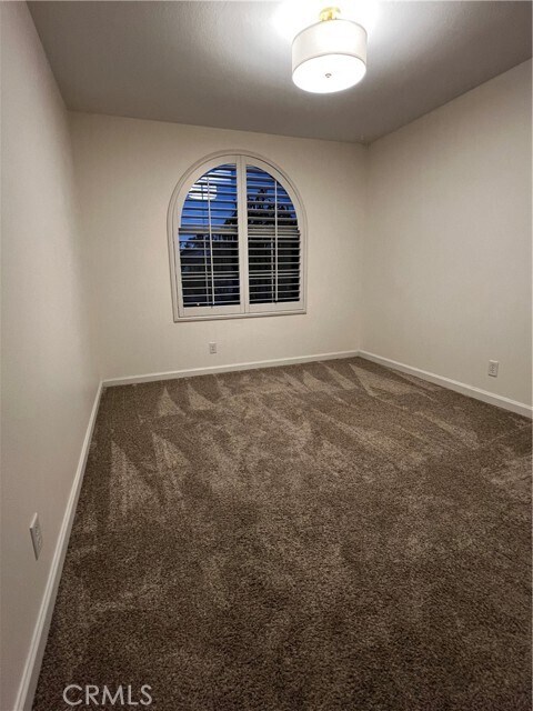 Building Photo - 12 Campamento