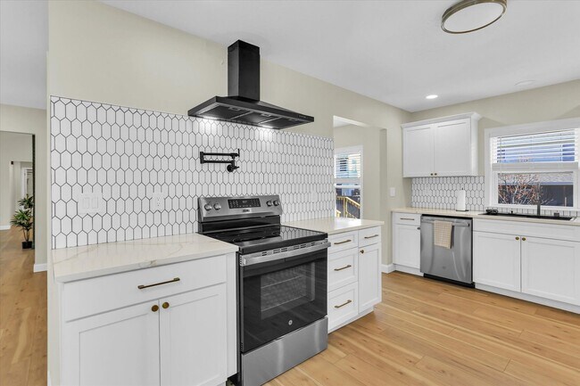 Building Photo - 4011 Danbury Dr