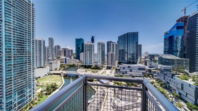 Building Photo - 690 SW 1st Ct