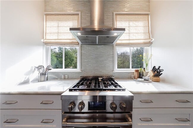 Building Photo - 1000 Loliver Ln