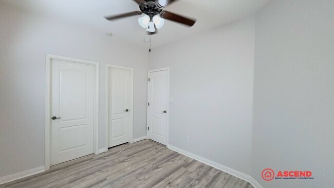 Building Photo - Stunning 3 Bedroom Home In Rosedale!