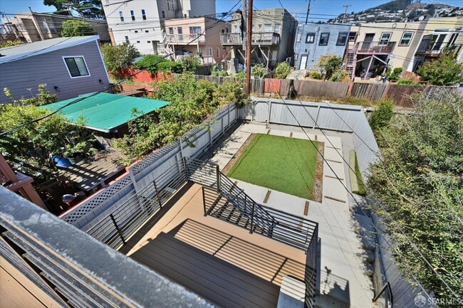 Building Photo - 66 Delano Ave