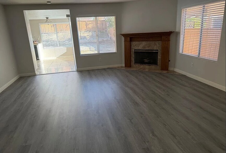 Building Photo - 24336 Gitano Dr