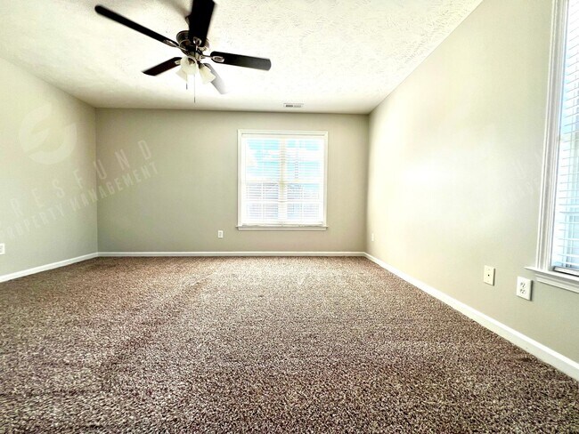 Building Photo - 2Bdrm 2Bath in Gated Community - Available Now!