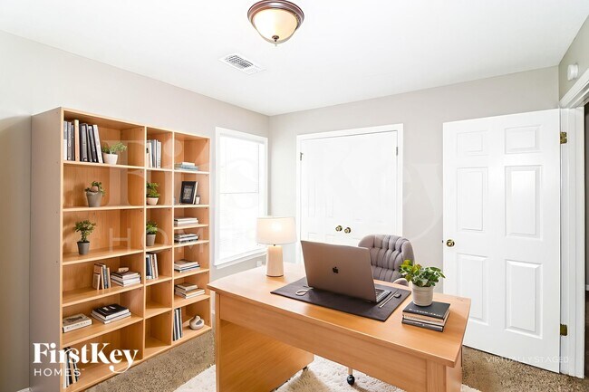 Building Photo - 2785 Fletcher View Dr