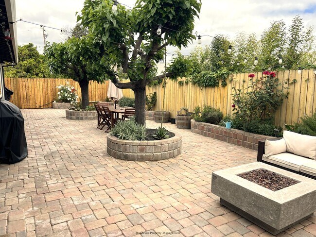 Building Photo - Charming, Updated 3-Bedroom Home in Prime Napa Location