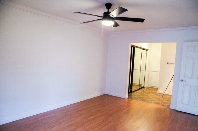 Building Photo - 7777 W 91st St