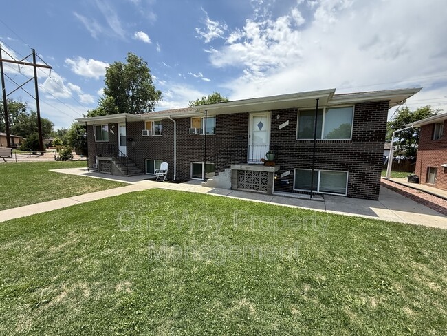 Primary Photo - 2424-2430 11th Street - 2428