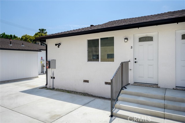 Building Photo - 1007 W Angeleno Ave