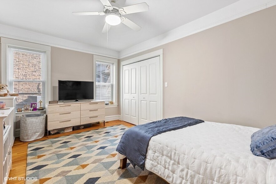 Building Photo - 935 Judson Ave