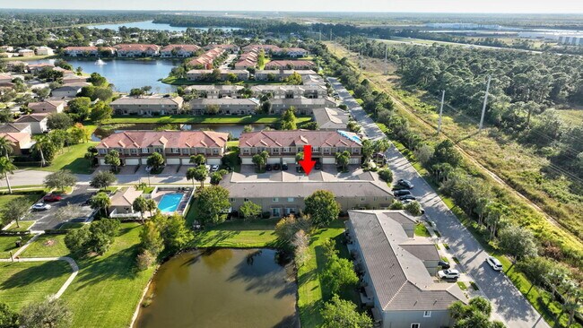 Building Photo - 2245 Portsmouth Ln