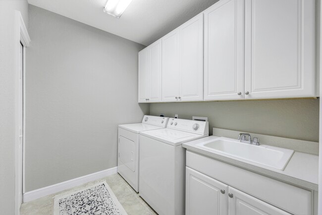Building Photo - 1713 Beach Pkwy